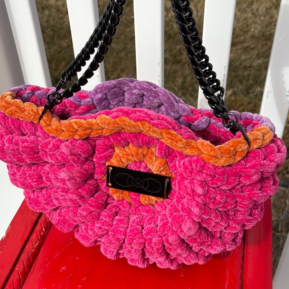 Crochet Handbag Sea Shell Basket Style, NWOT, 12”x 7”x 5”